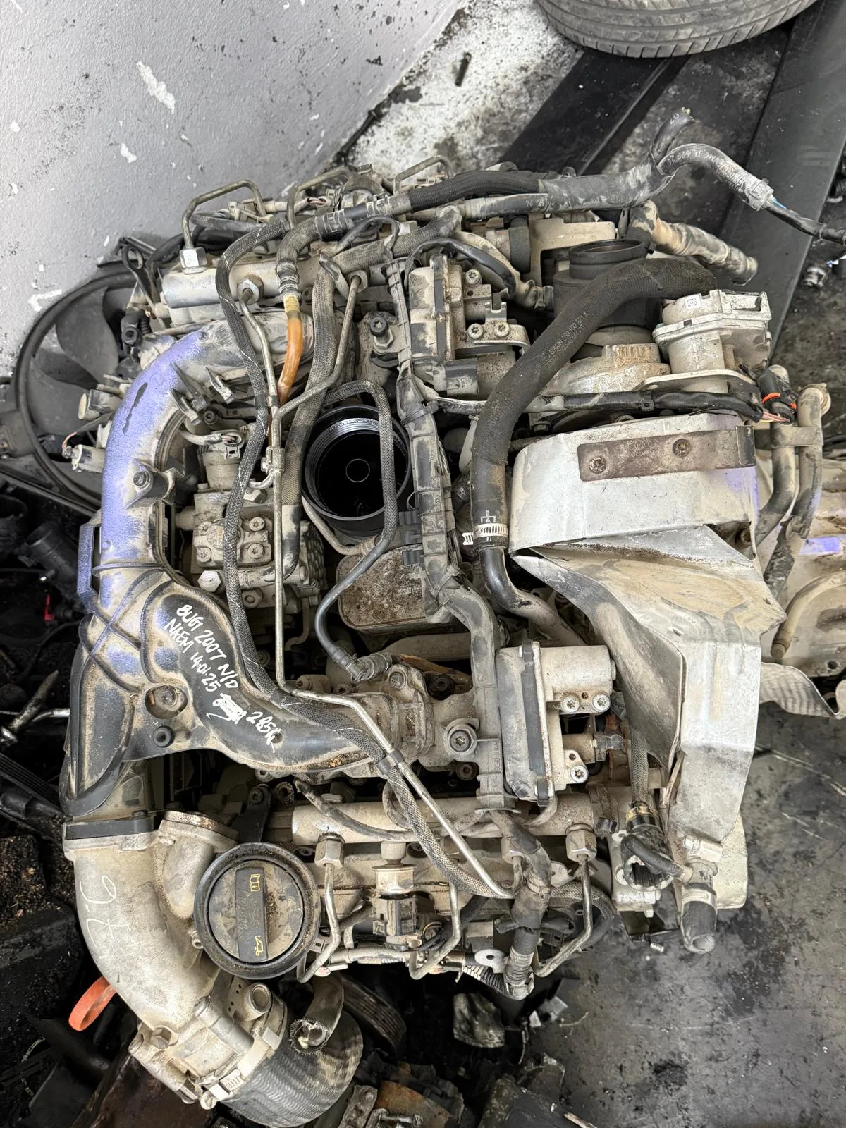 Audi Q7 3.0 TDI Çıkma Motor — Audi 3.0 TDI motor görseli